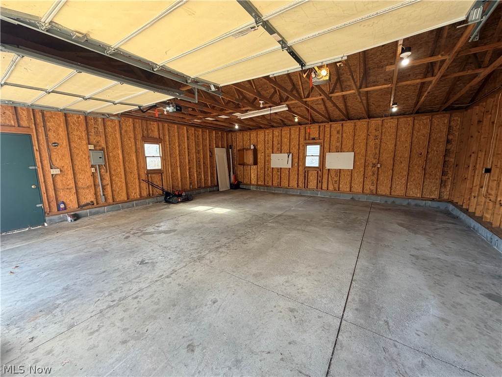 173 W Way Street Barberton OH 44203