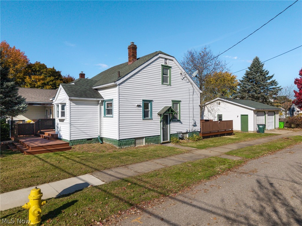 173 W Way Street Barberton OH 44203