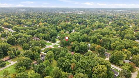 1613 Lillian Road Stow OH 44224