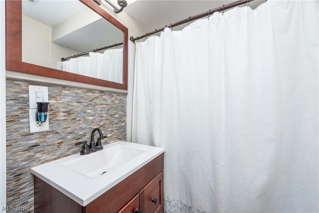 5896 Hodgman Drive Parma Heights OH 44130