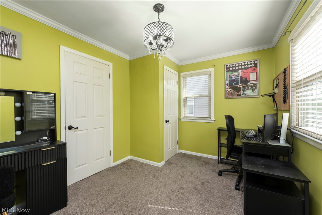 5896 Hodgman Drive Parma Heights OH 44130