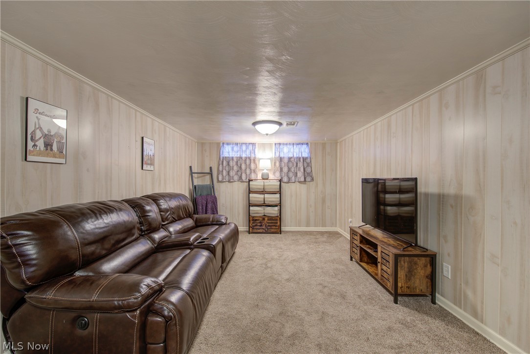 5896 Hodgman Drive Parma Heights OH 44130