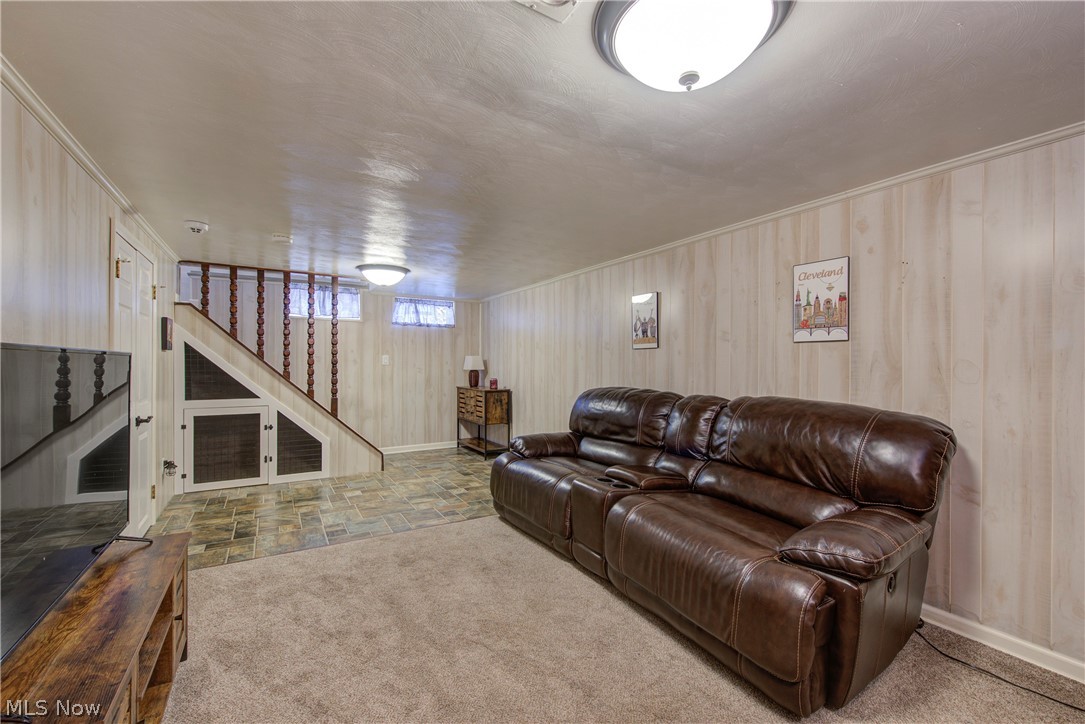 5896 Hodgman Drive Parma Heights OH 44130