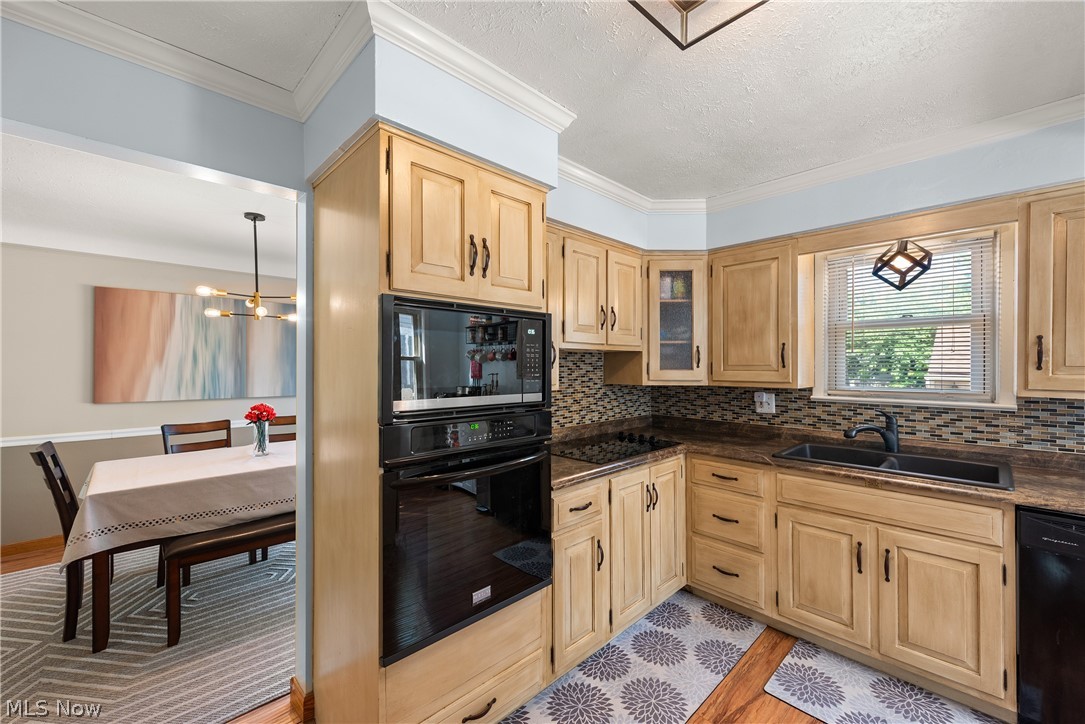 5896 Hodgman Drive Parma Heights OH 44130