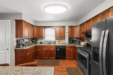 7906 Kenton Avenue Parma OH 44129