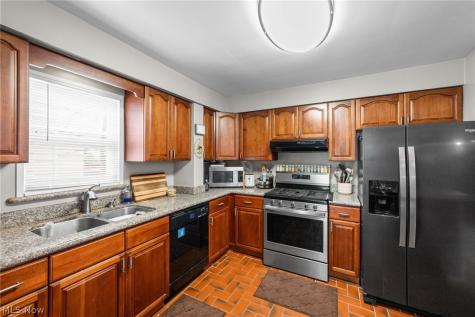 7906 Kenton Avenue Parma OH 44129