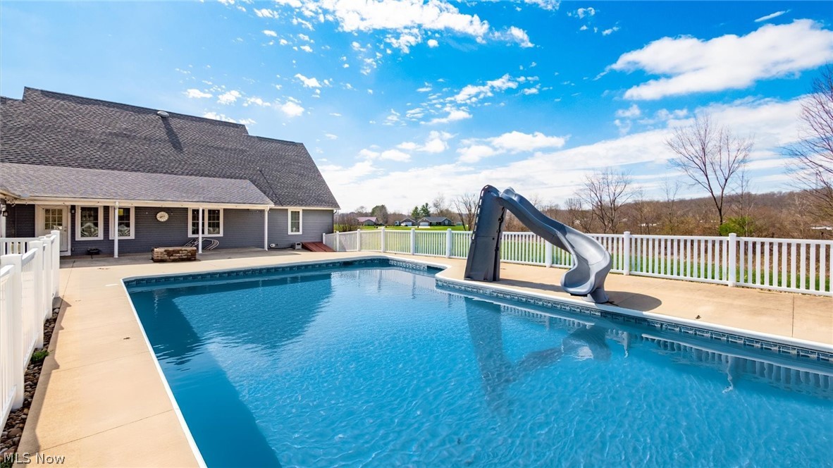 2435 Freedom Lane Zanesville OH 43701