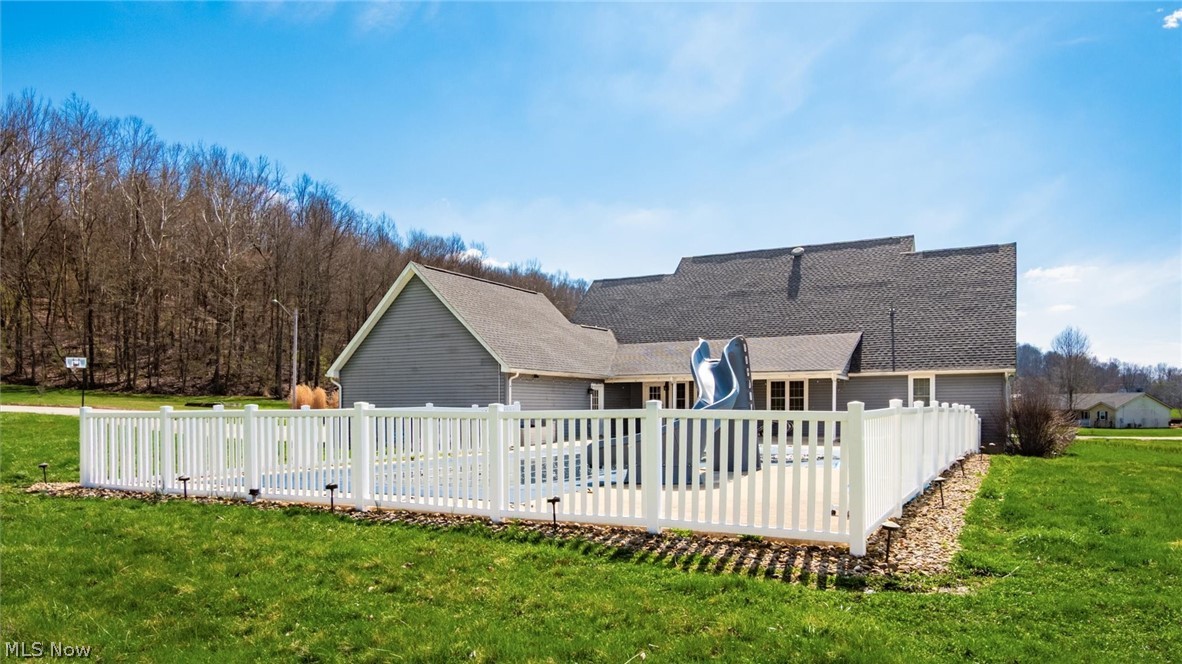 2435 Freedom Lane Zanesville OH 43701