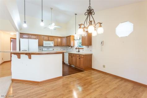 457 Harvest Lane Seven Hills OH 44131