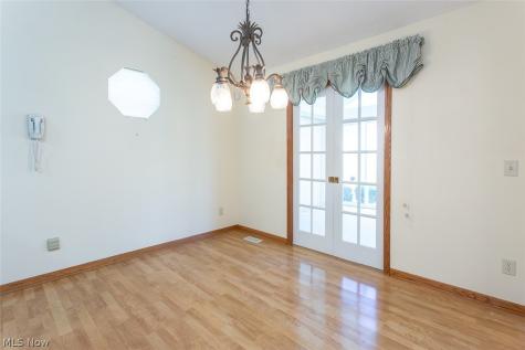457 Harvest Lane Seven Hills OH 44131