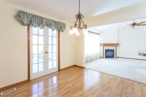 457 Harvest Lane Seven Hills OH 44131