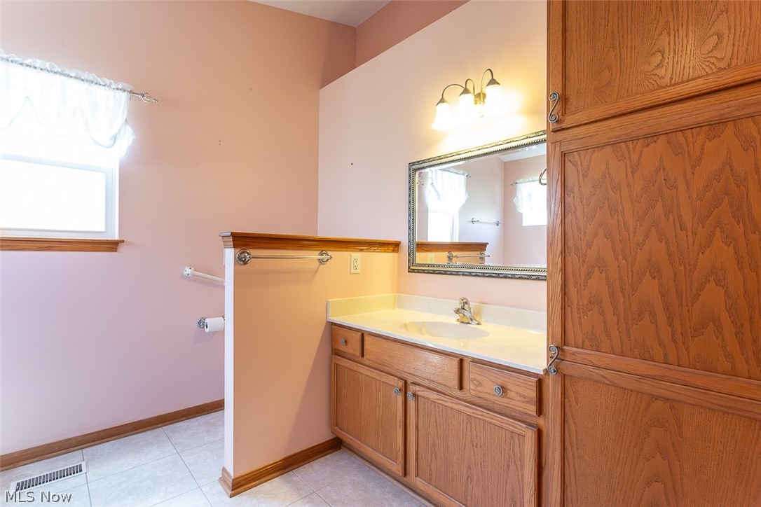 457 Harvest Lane Seven Hills OH 44131