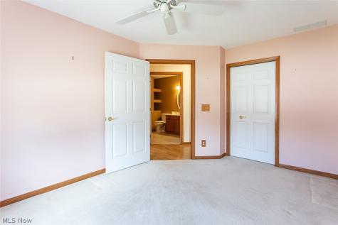 457 Harvest Lane Seven Hills OH 44131