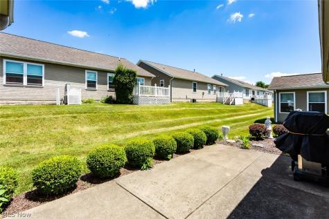 457 Harvest Lane Seven Hills OH 44131