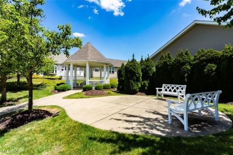 457 Harvest Lane Seven Hills OH 44131