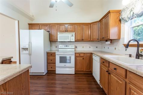 457 Harvest Lane Seven Hills OH 44131