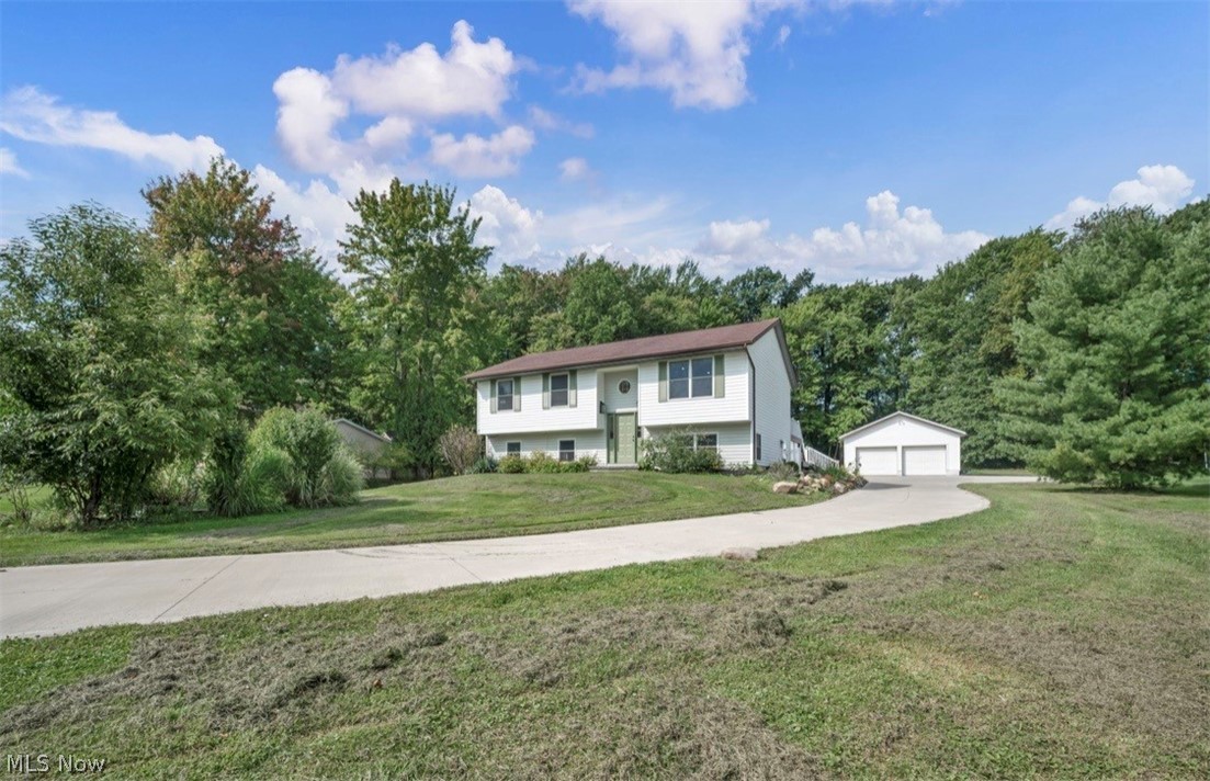10142 Hillcrest Road Kirtland OH 44094