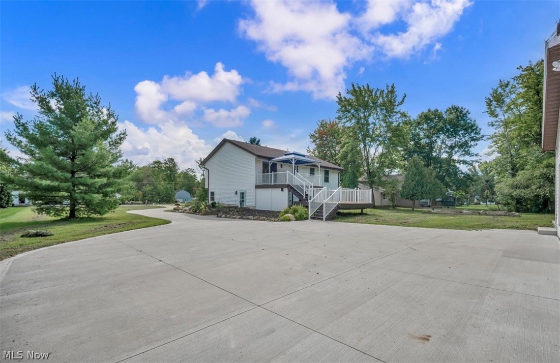 10142 Hillcrest Road Kirtland OH 44094