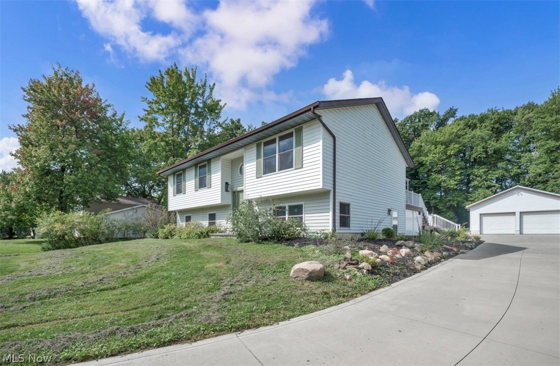 10142 Hillcrest Road Kirtland OH 44094
