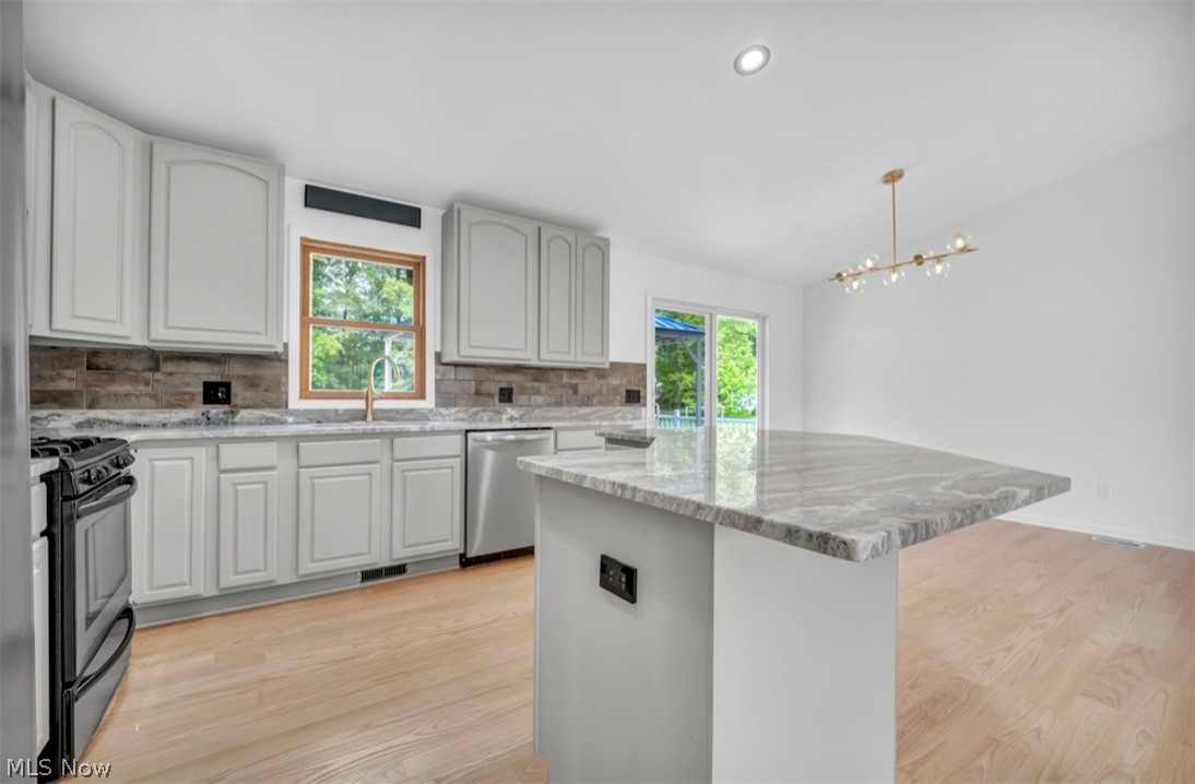 10142 Hillcrest Road Kirtland OH 44094
