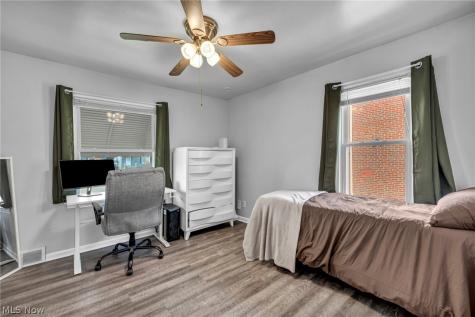 6133 W 54th Street Parma OH 44129