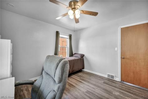 6133 W 54th Street Parma OH 44129