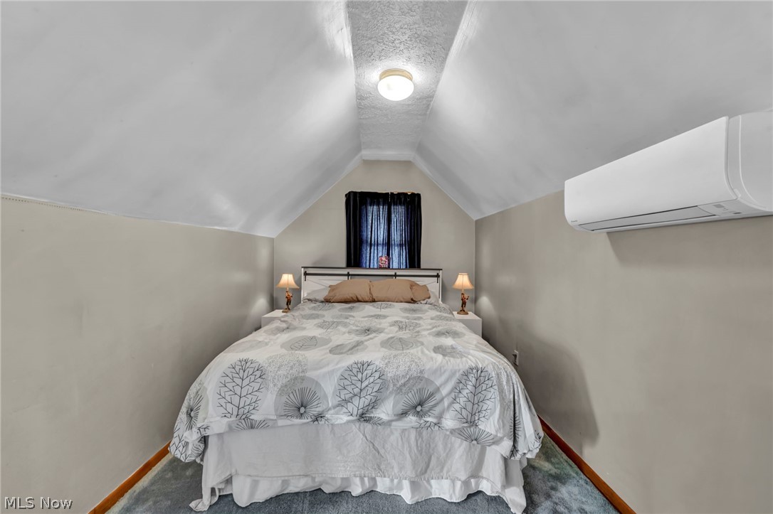 6133 W 54th Street Parma OH 44129