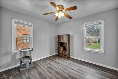 6133 W 54th Street Parma OH 44129