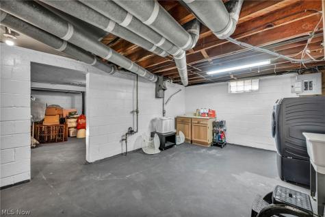 6133 W 54th Street Parma OH 44129