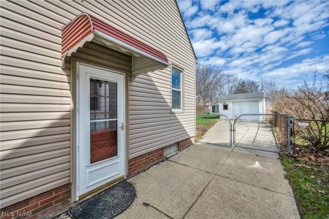 6133 W 54th Street Parma OH 44129