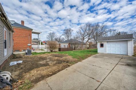 6133 W 54th Street Parma OH 44129