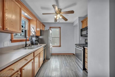 6133 W 54th Street Parma OH 44129