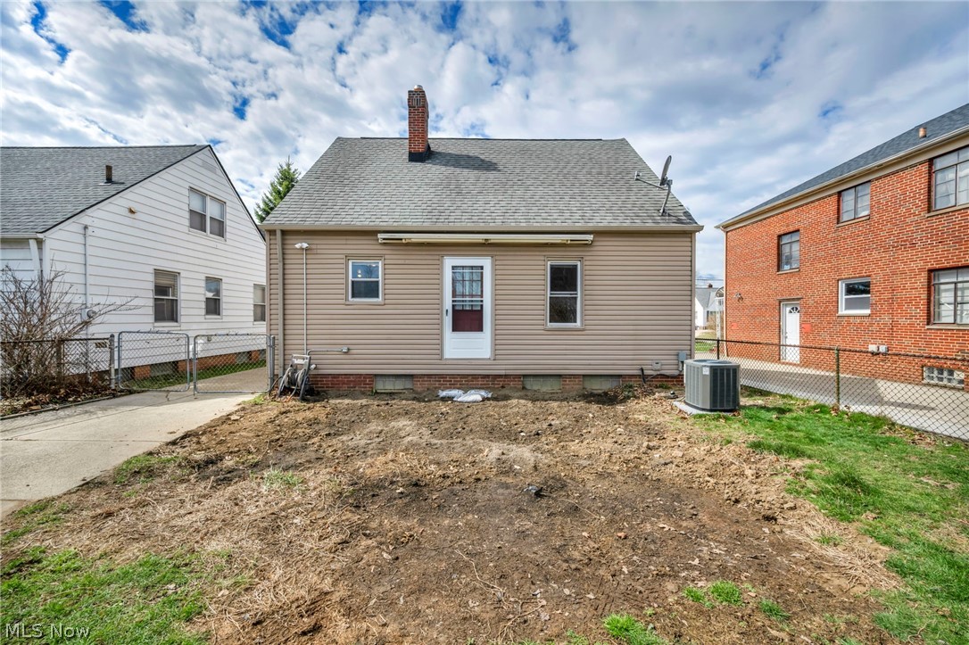 6133 W 54th Street Parma OH 44129