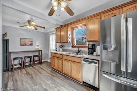 6133 W 54th Street Parma OH 44129