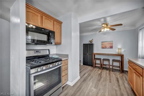 6133 W 54th Street Parma OH 44129