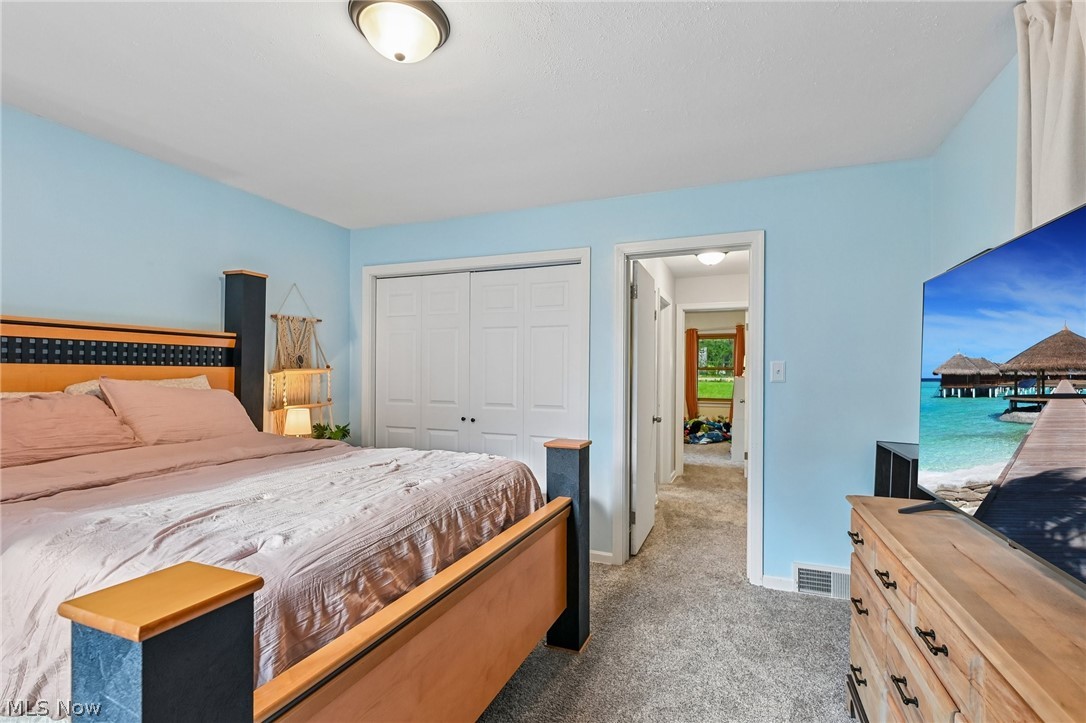 557 Hartzell Drive Barberton OH 44203