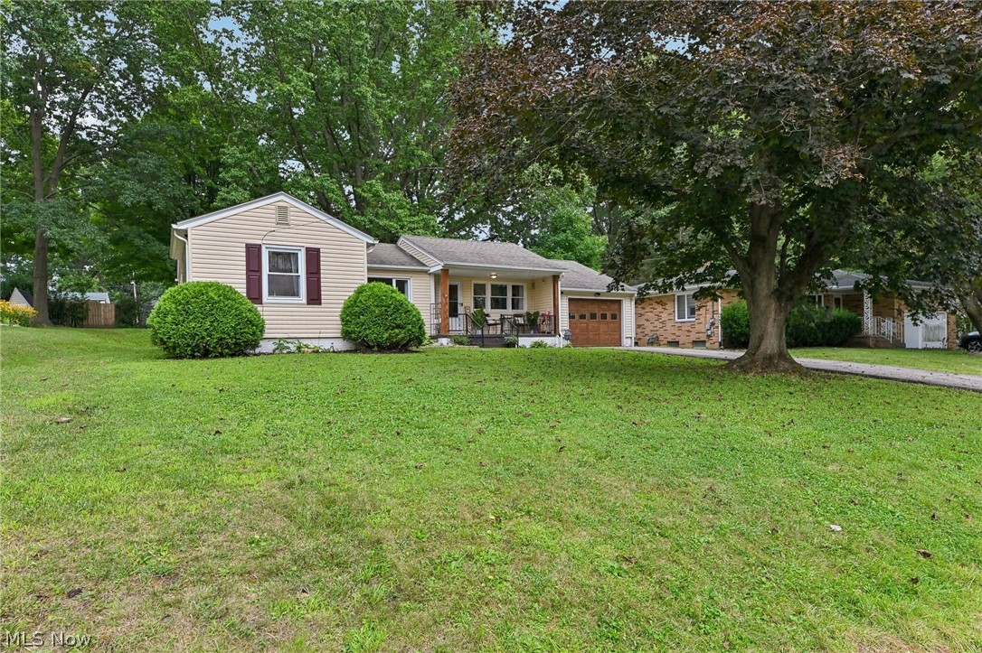 557 Hartzell Drive Barberton OH 44203