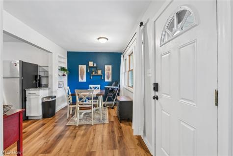 557 Hartzell Drive Barberton OH 44203