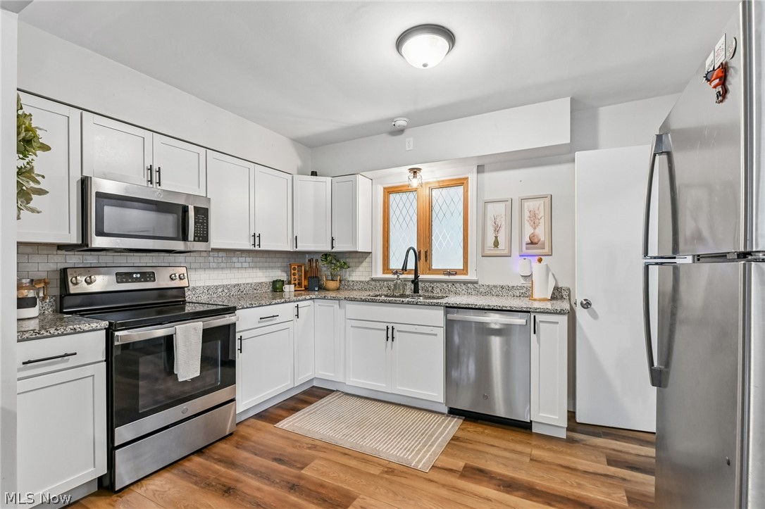 557 Hartzell Drive Barberton OH 44203