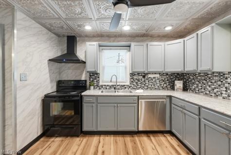 2918 Parklane Drive Parma OH 44134