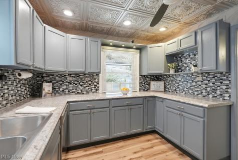2918 Parklane Drive Parma OH 44134