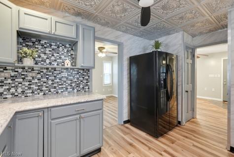 2918 Parklane Drive Parma OH 44134