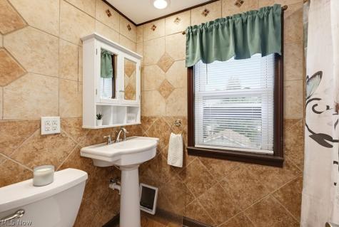 2918 Parklane Drive Parma OH 44134