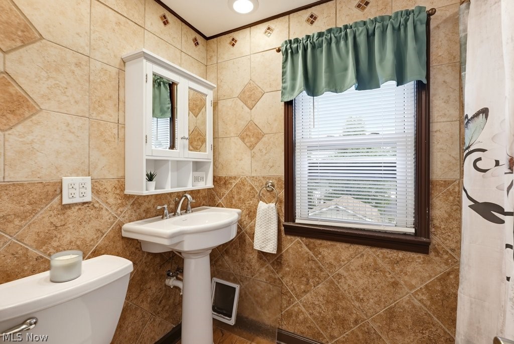 2918 Parklane Drive Parma OH 44134