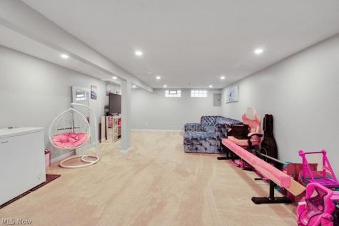 16084 Harrison Drive Brook Park OH 44142