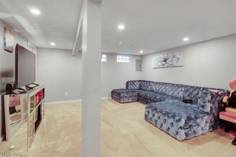 16084 Harrison Drive Brook Park OH 44142