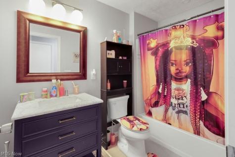 16084 Harrison Drive Brook Park OH 44142