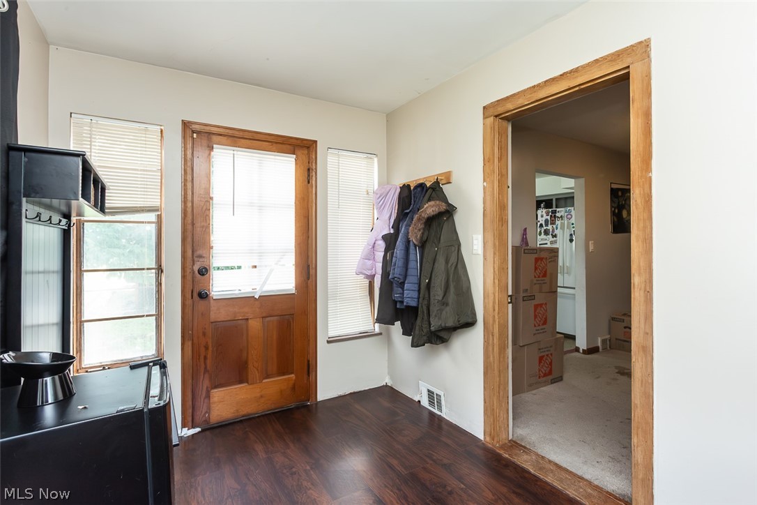 10252 Greenheath Drive Parma Heights OH 44130