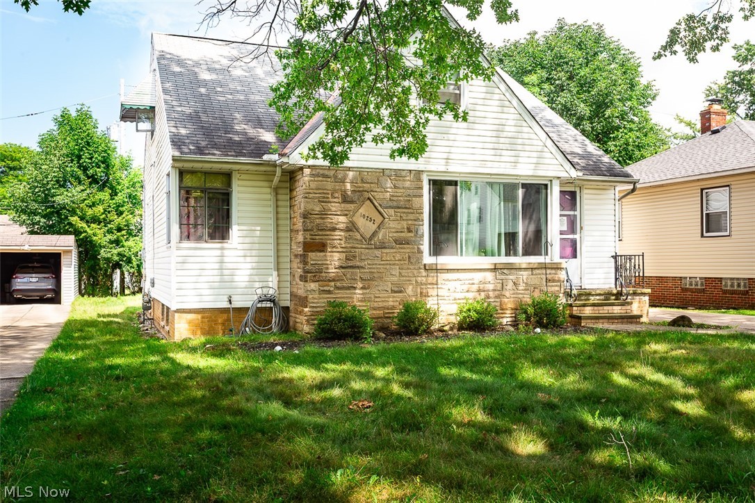 10252 Greenheath Drive Parma Heights OH 44130