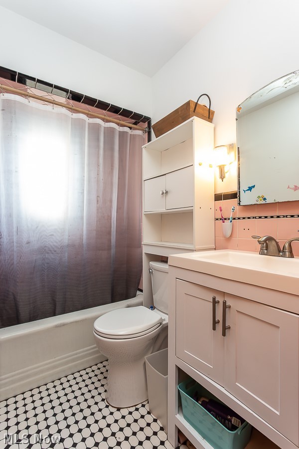 10252 Greenheath Drive Parma Heights OH 44130
